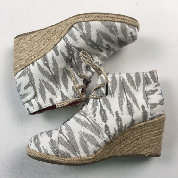 New TOMS Womens Espadrille White Wedges Stripe - Picture 2 of 6